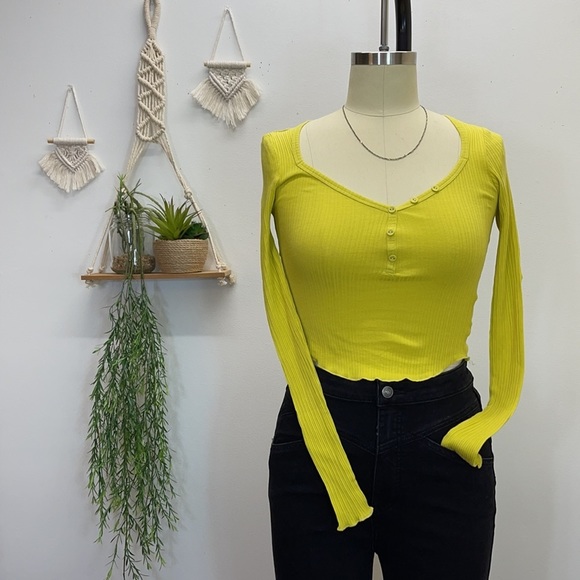 Urban Outfitters Tops - Urban Outfitters Lightweight L/S Ribknit Top